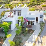 Villa Memi Front *