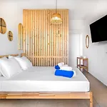 Villa Memi Front Kiotári