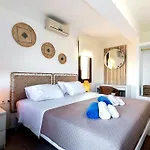 Memi Front Villa