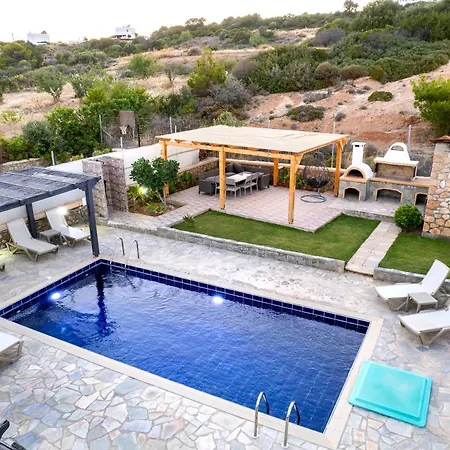 Memi Front Villa *
