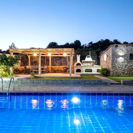 Villa Memi Front *