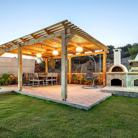 Memi Front Villa Kiotari