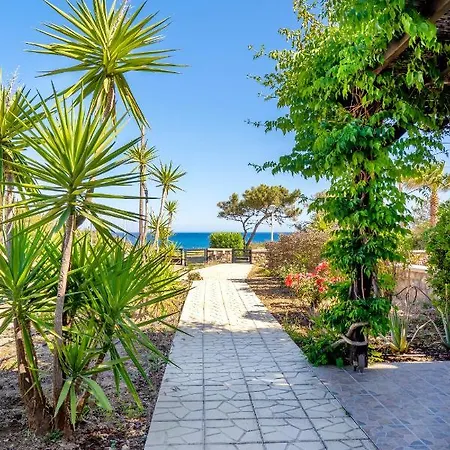 Memi Front Villa Kiotari