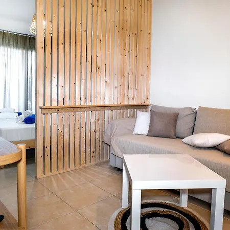 Memi Front Vila