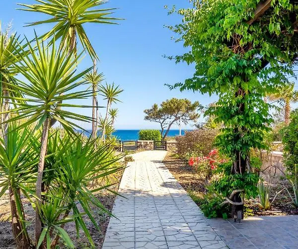 Memi Front Villa Kiotari